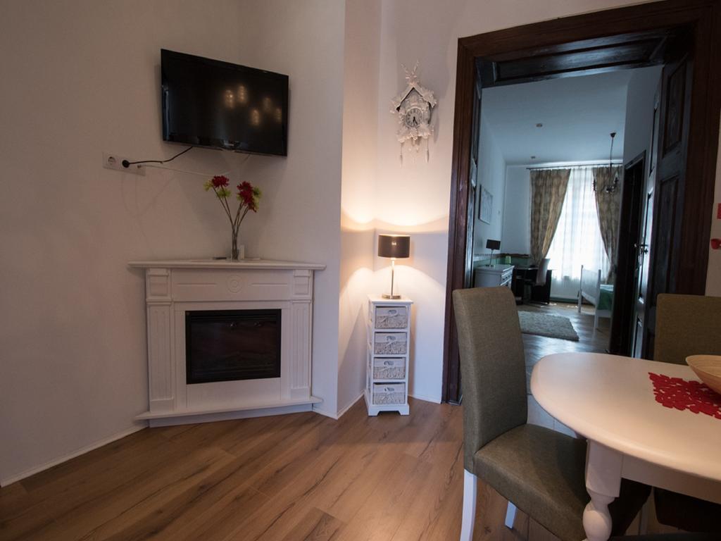 Luxury Central Apartment In ซีบิว ภายนอก รูปภาพ