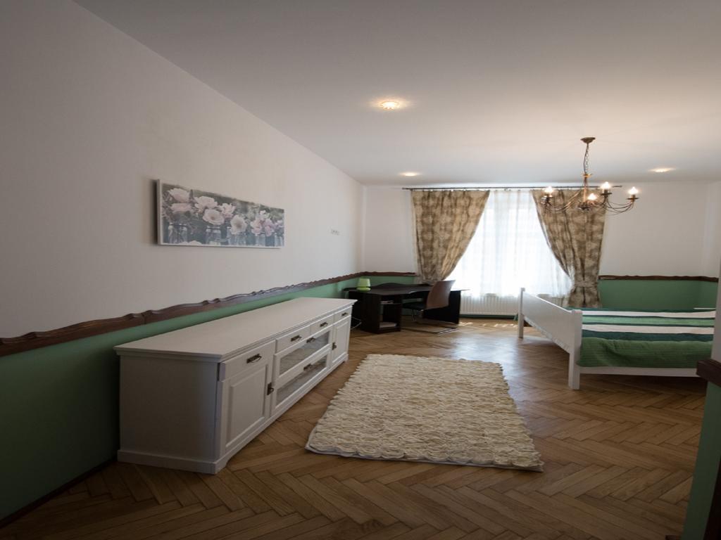 Luxury Central Apartment In ซีบิว ภายนอก รูปภาพ