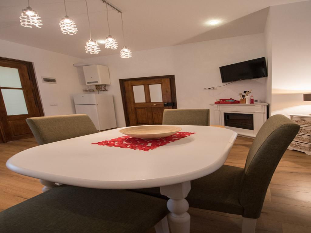 Luxury Central Apartment In ซีบิว ภายนอก รูปภาพ